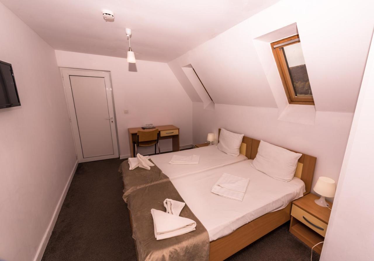 Manea Orsova Hotel Luaran gambar