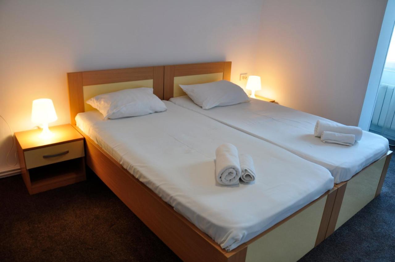 Manea Orsova Hotel Luaran gambar
